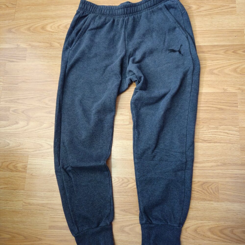 mens puma joggers with drawstring size Large gray sweatpantswith black logo